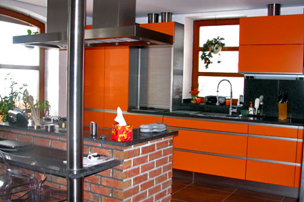 Kuchyň - oranžová, antracit